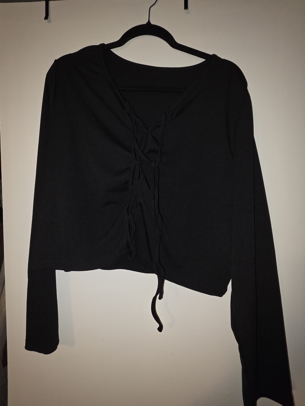 SHEIN Black Lace-Up Long Sleeve Crop Top